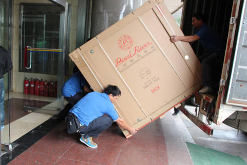 花山钢琴贵重工艺品无忧运